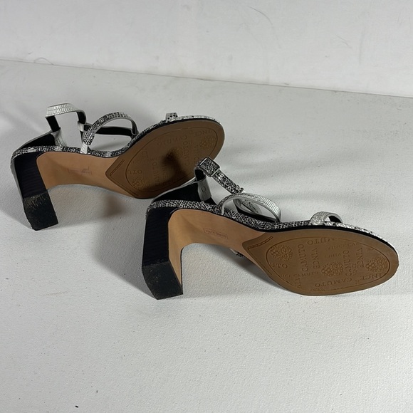 Black and white Vince Camuto block heel sandals - Picture 3 of 6